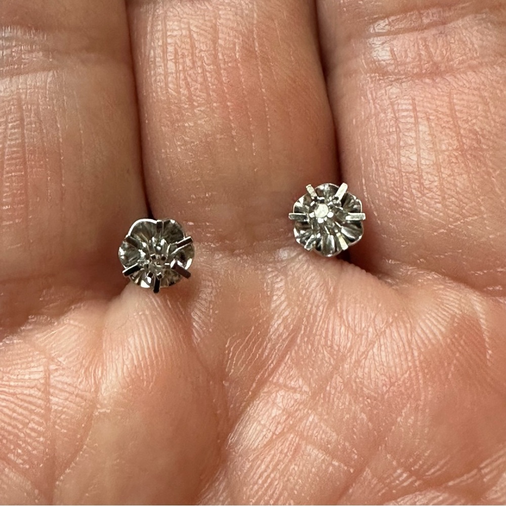 Solid 14k White Gold Vintage Stud Earrings w/ Accent Diamond